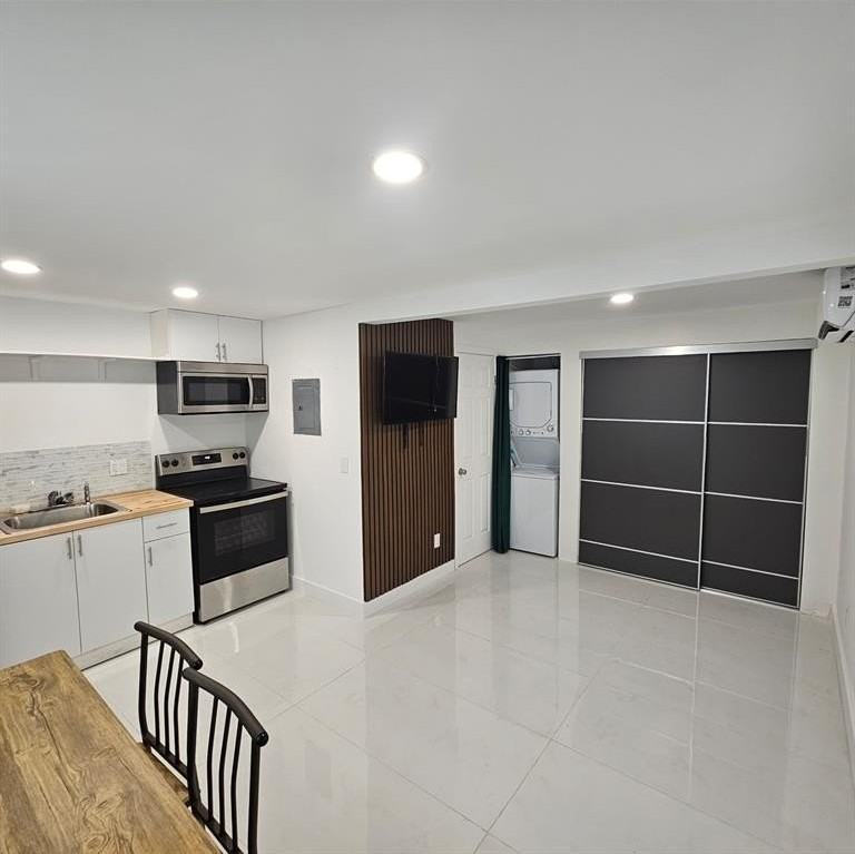 206 Northeast 13th Street #A - Photo 4 of 10