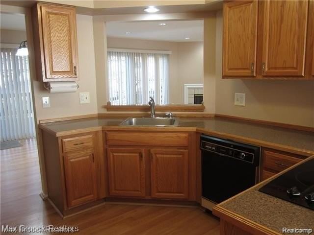 4250 Breckenridge Dr - Photo 4 of 23