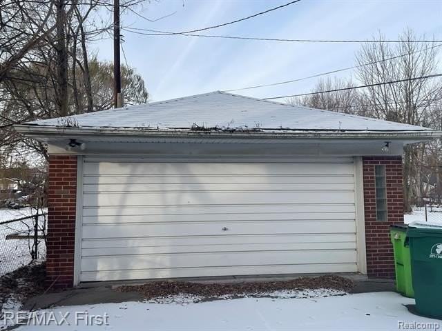 23113 Hayes Avenue - Photo 3 of 21