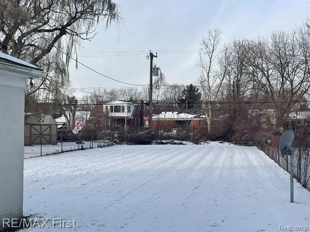 23113 Hayes Avenue - Photo 4 of 21