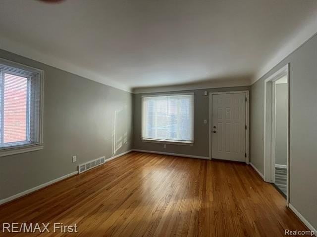 23113 Hayes Avenue - Photo 5 of 21