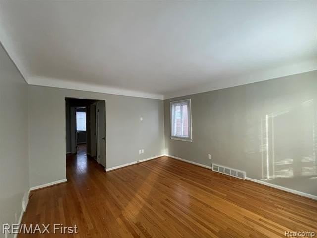 23113 Hayes Avenue - Photo 6 of 21