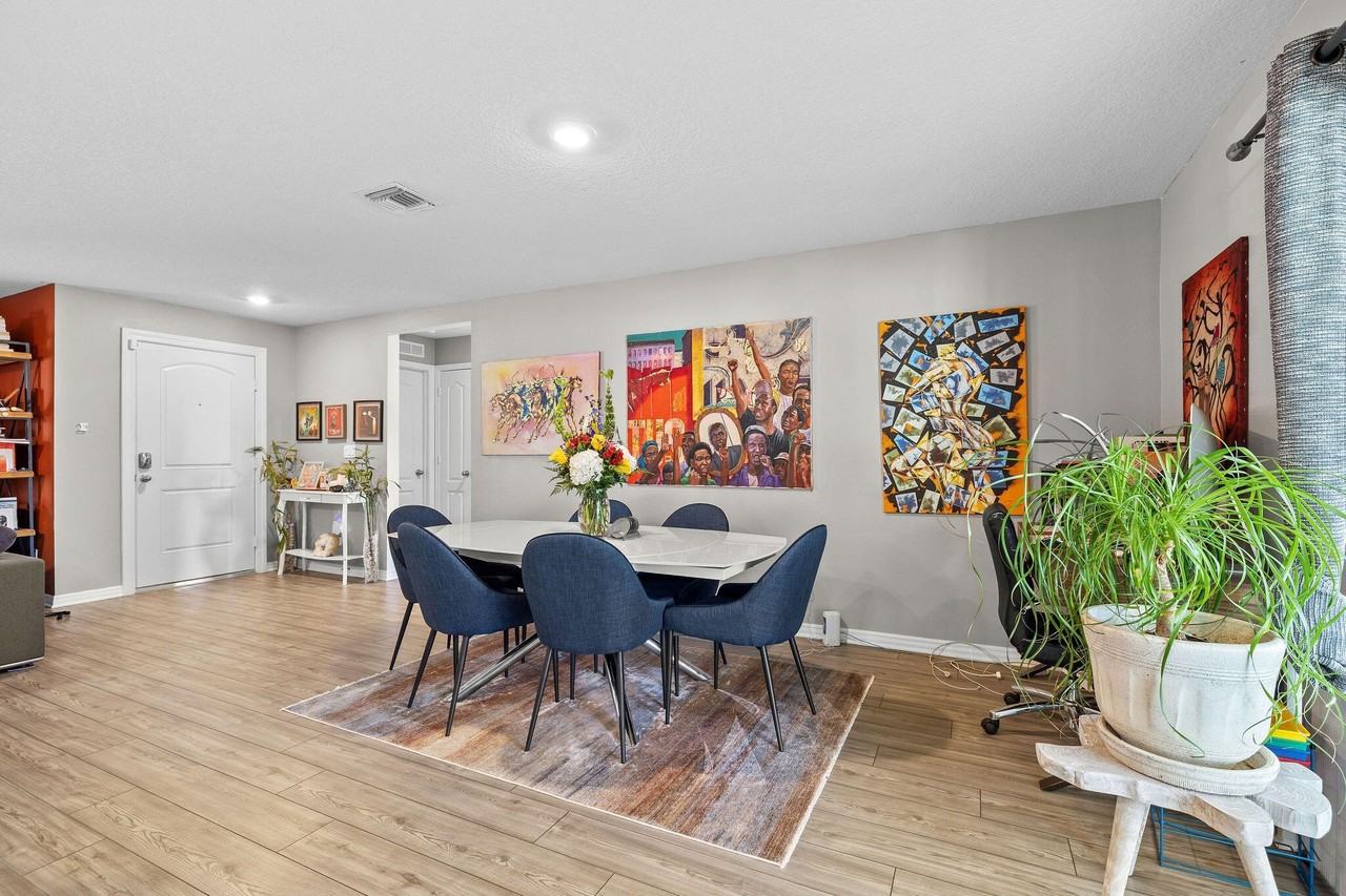 2626 Southwest Monterrey Lane - Photo 4 of 38