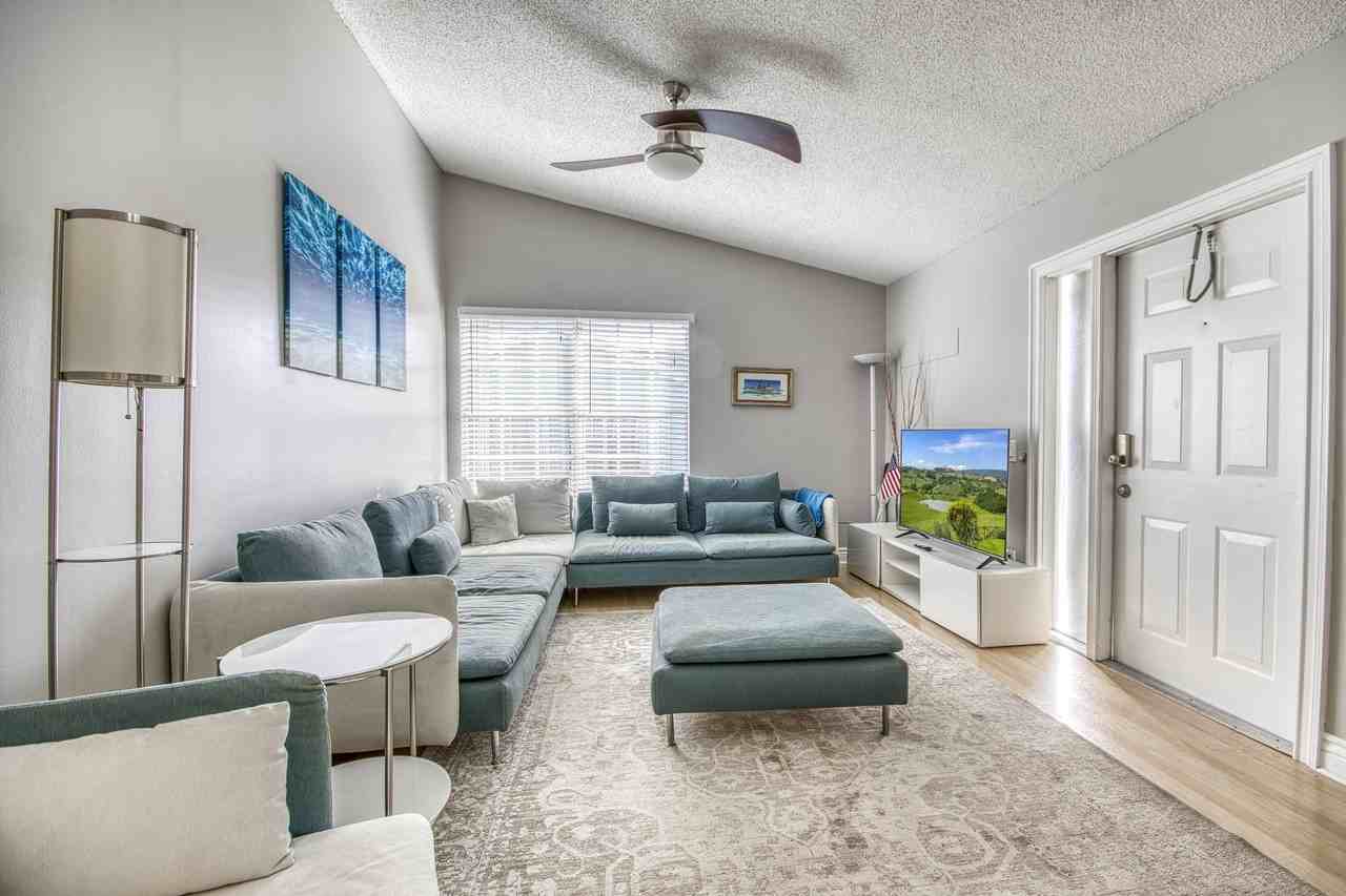 619 Waterside Dr - Photo 2 of 13