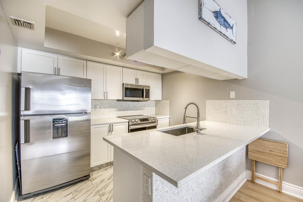 619 Waterside Dr - Photo 6 of 13