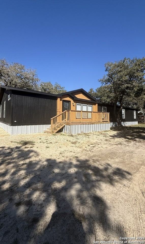 219 Hickory Hill Dr - Photo 2 of 12