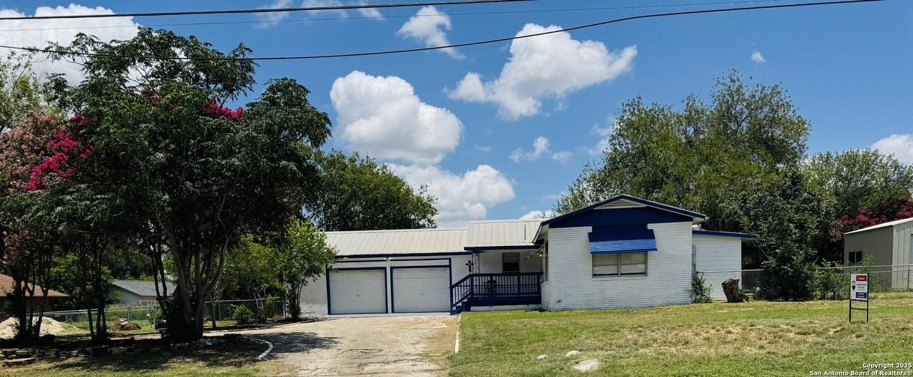 8287 Farm-to-Market Road 2790 - Photo 3 of 26