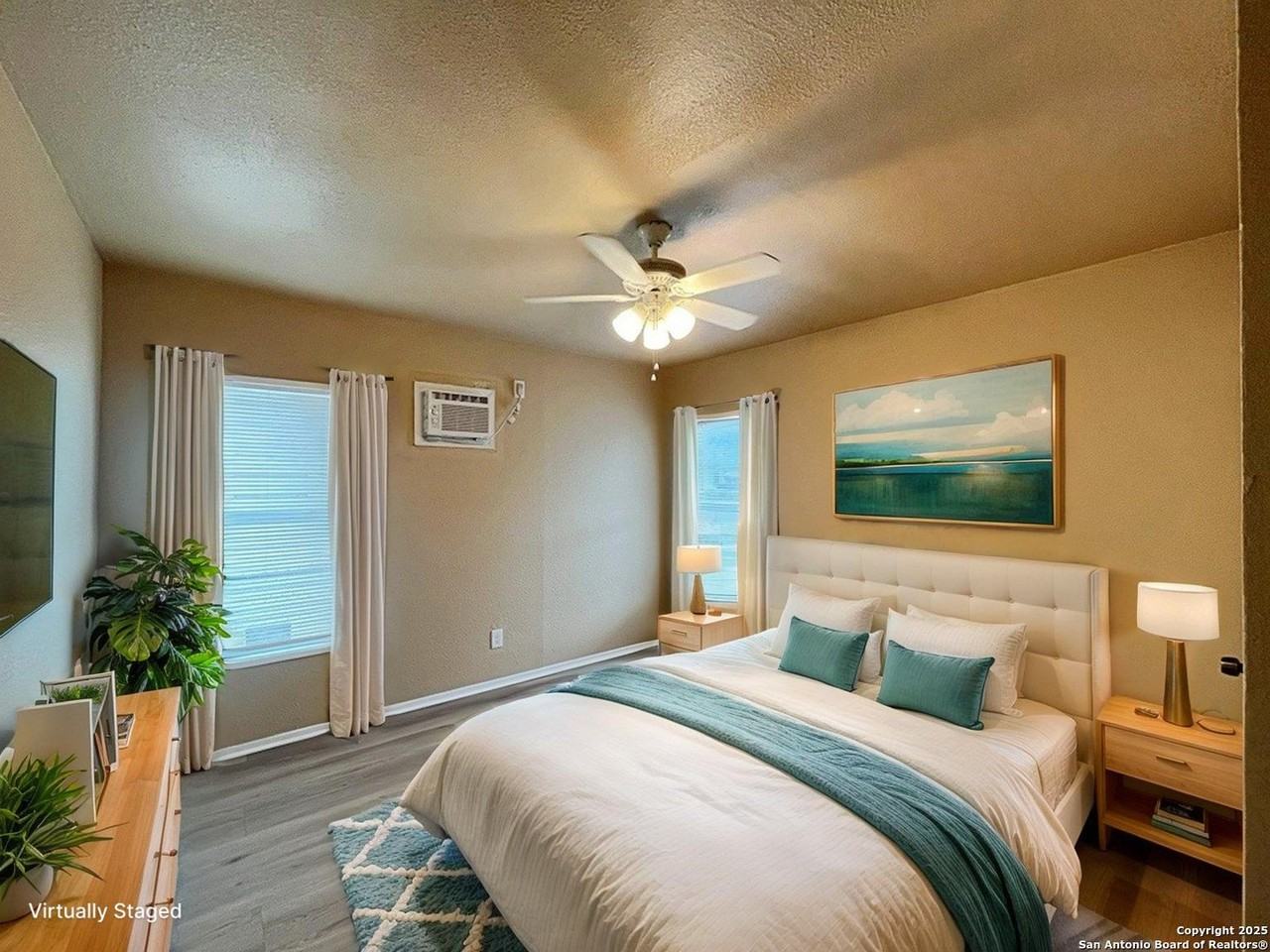 1029 Essex Street - Photo 4 of 29