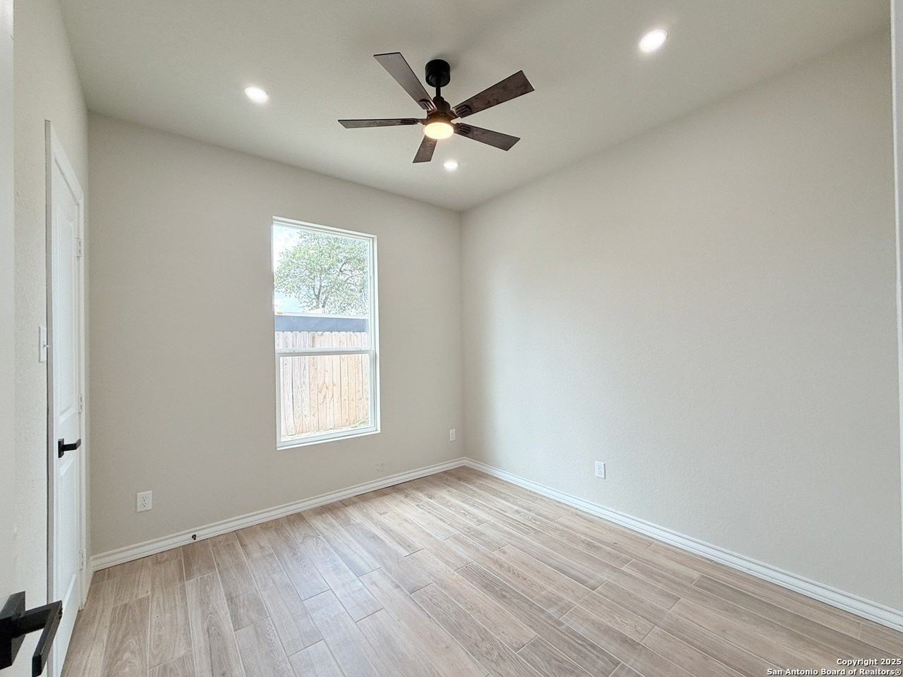 3274 Interstate 35 N Unit 1 #1 - Photo 3 of 20