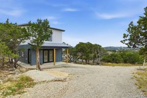 featured image of 1571 Lakeshore Drive