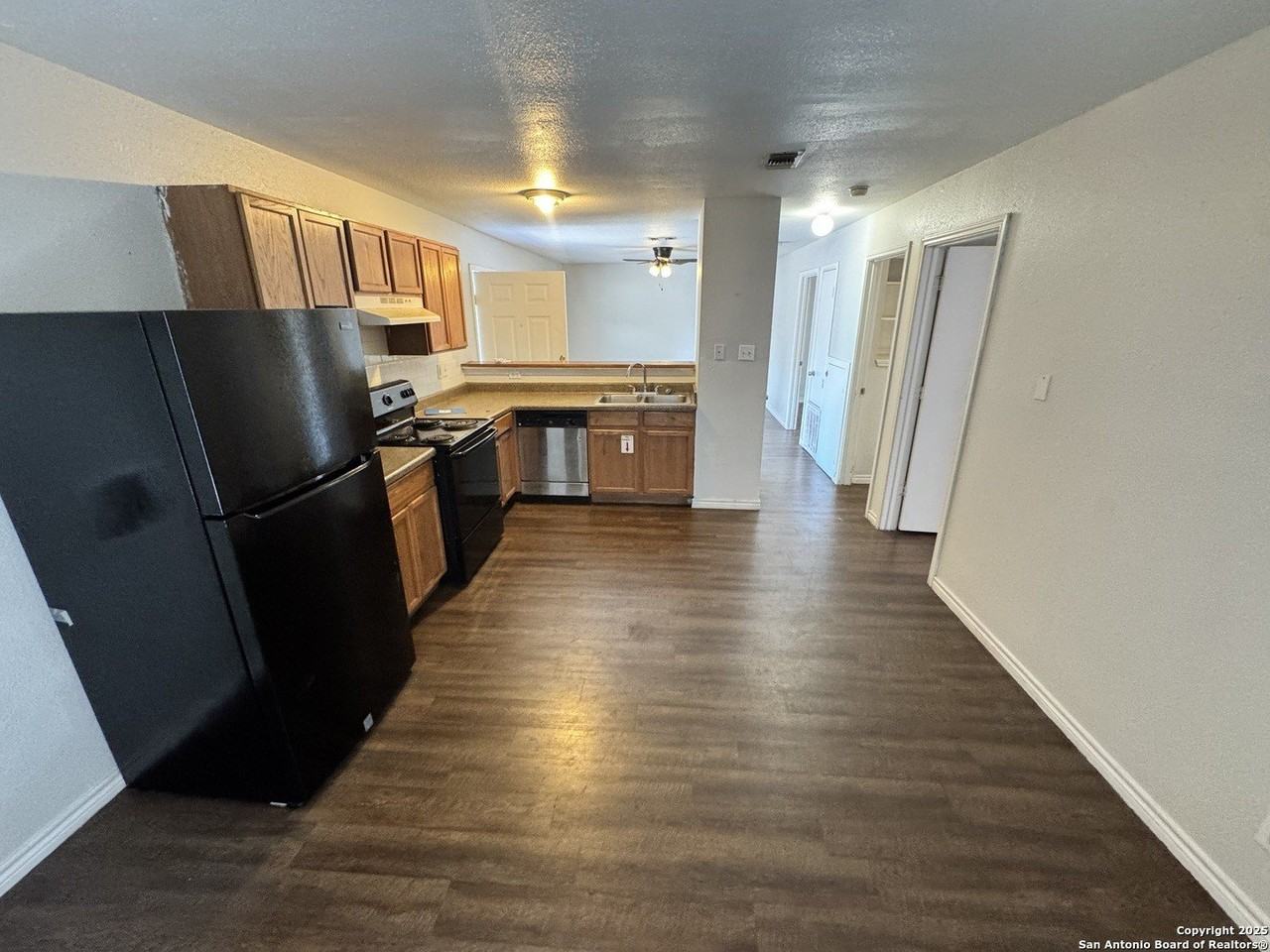 830 West Hutchins Place #3 - Photo 5 of 12