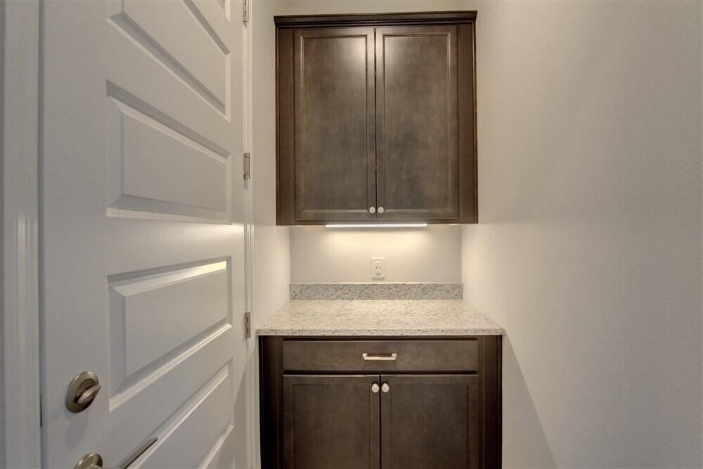 2508 Pangea Cir - Photo 7 of 34