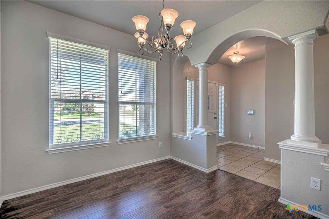 1011 Sugar Brook Dr - Photo 5 of 34