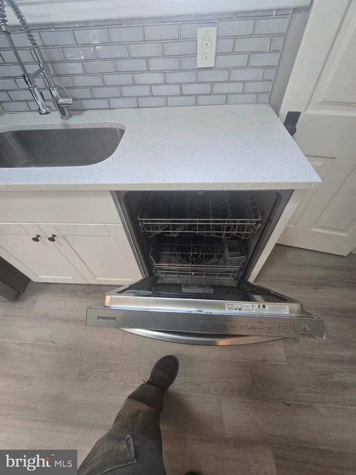 101 East 3rd Street #1 - Photo 5 of 16