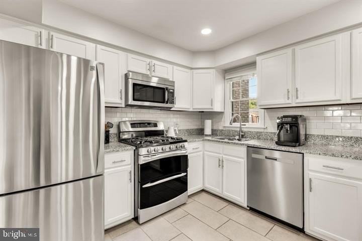 10855 Lockwood Drive - Photo 3 of 38