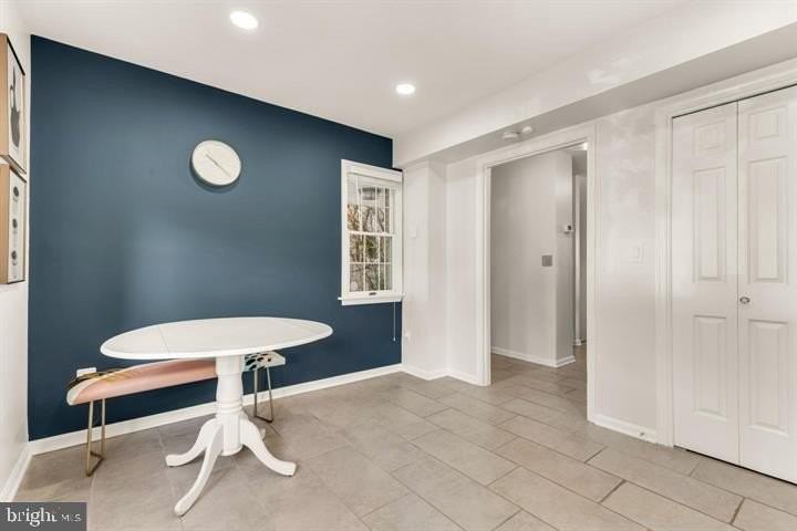 10855 Lockwood Drive - Photo 6 of 38