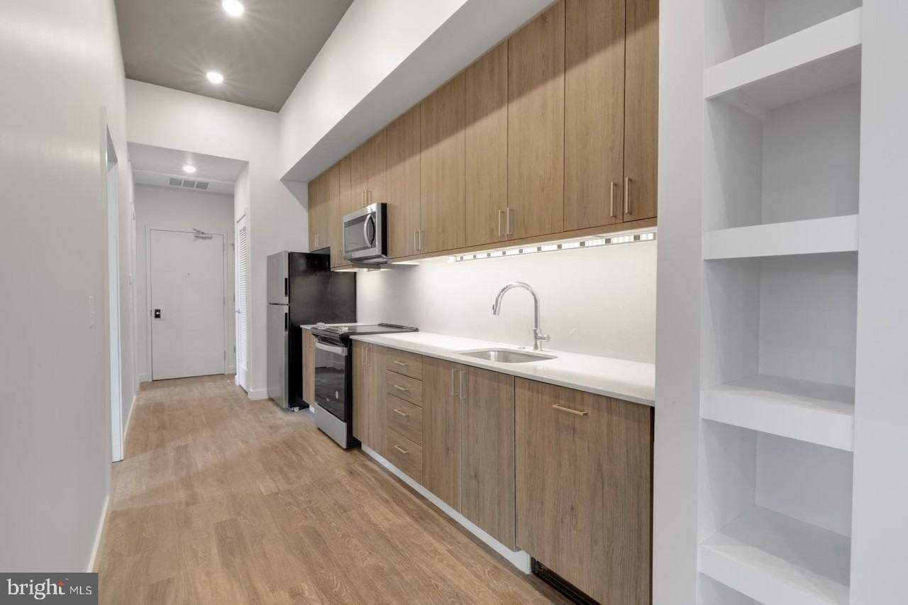 525 North 41st Street #201 - Photo 7 of 35