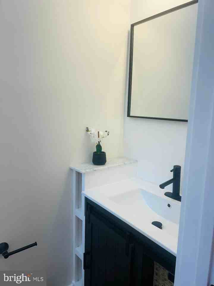 1834 Mckean St - Photo 7 of 26