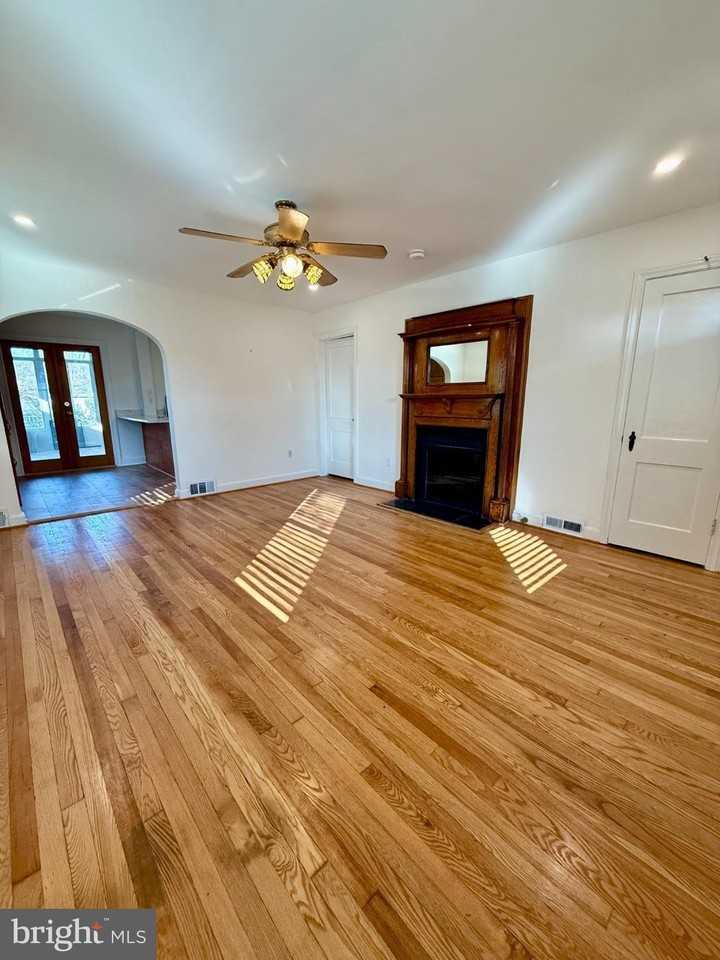 5713 19th St N - Photo 2 of 29