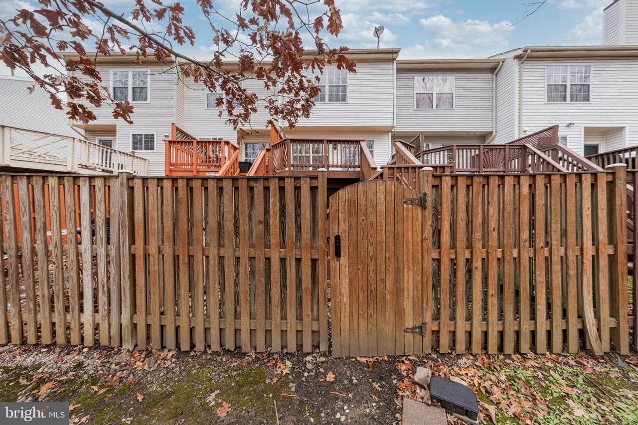 14171 Autumn Cir - Photo 3 of 25