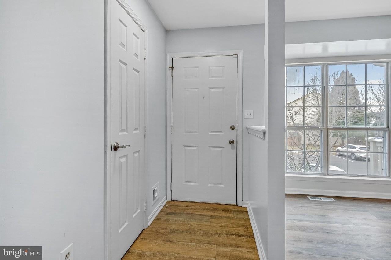 14171 Autumn Cir - Photo 7 of 25