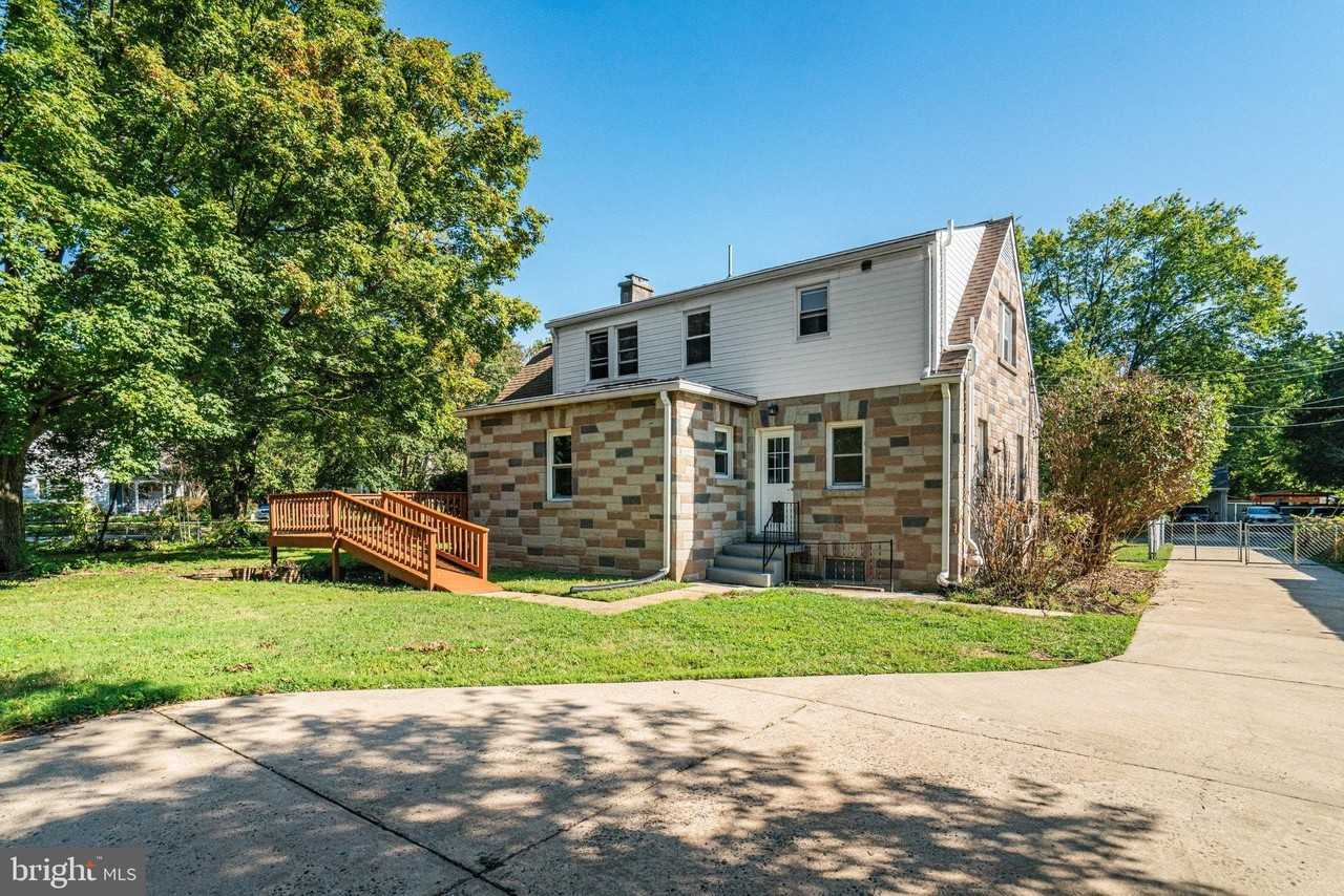 8230 Gregory Drive - Photo 3 of 43