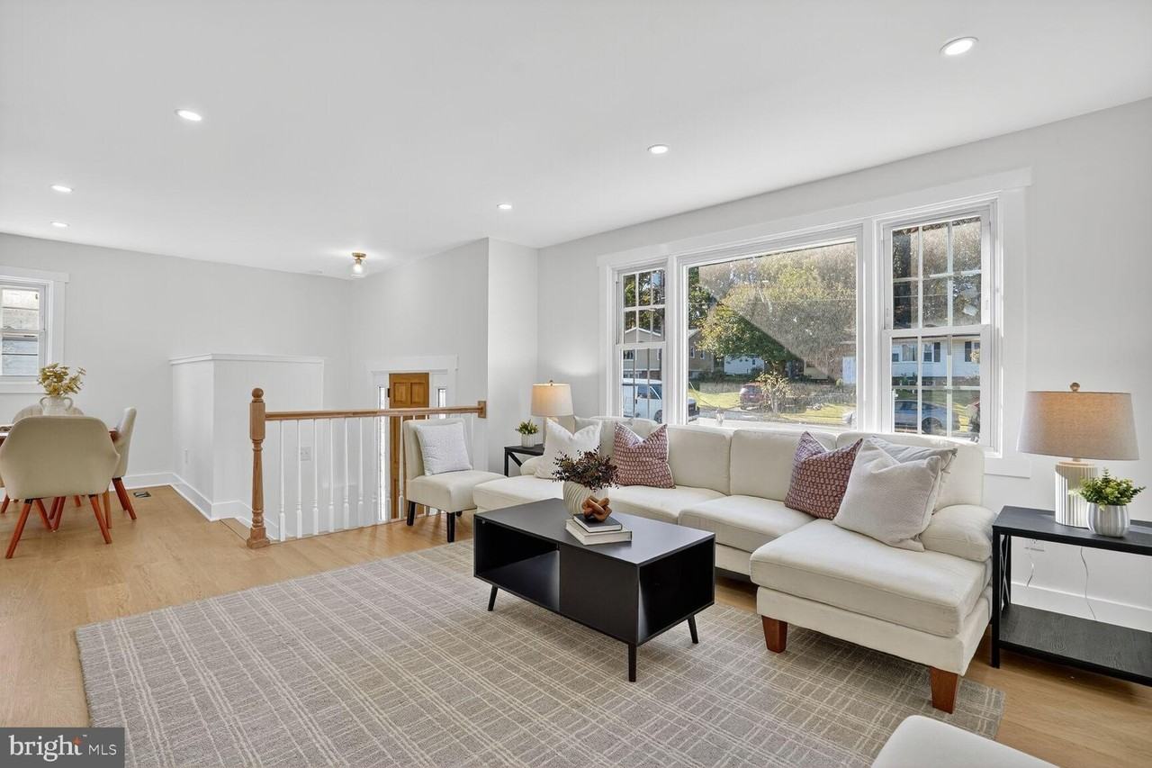 8915 Sylvania Street - Photo 4 of 32