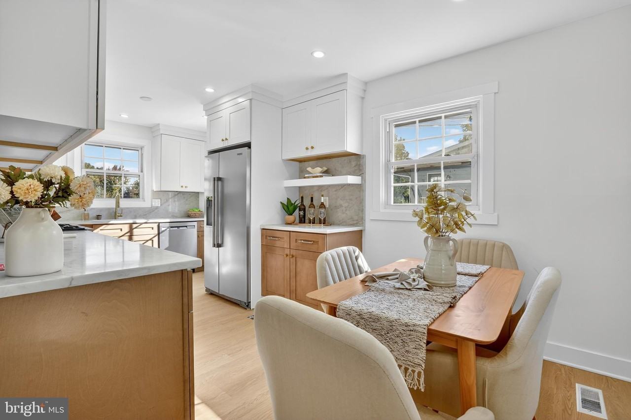 8915 Sylvania Street - Photo 6 of 32