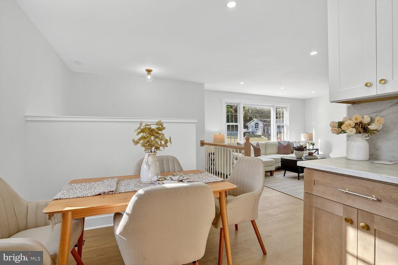 8915 Sylvania Street - Photo 7 of 32