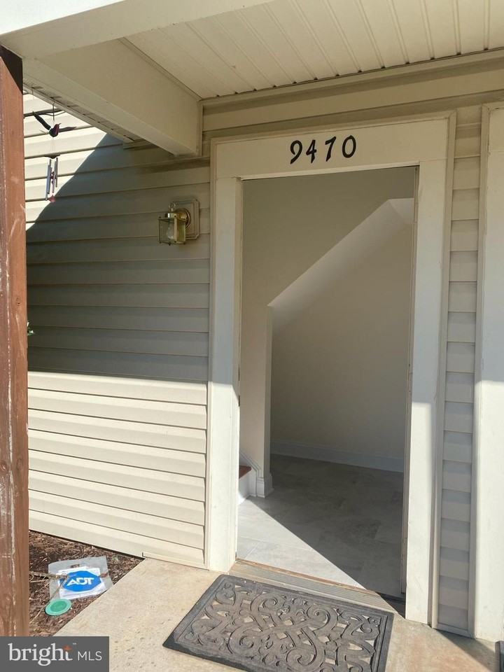 9470 Scarlet Oak Dr - Photo 2 of 33