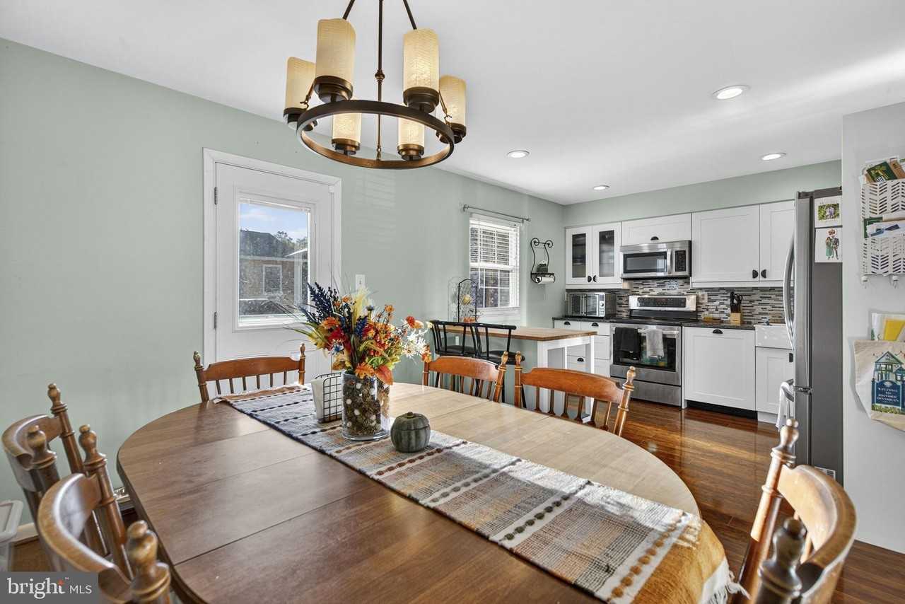 5429 Quest Court - Photo 7 of 43