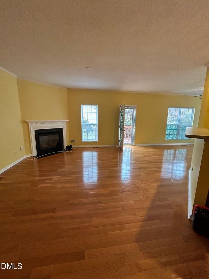 100 Henson Place - Photo 3 of 27