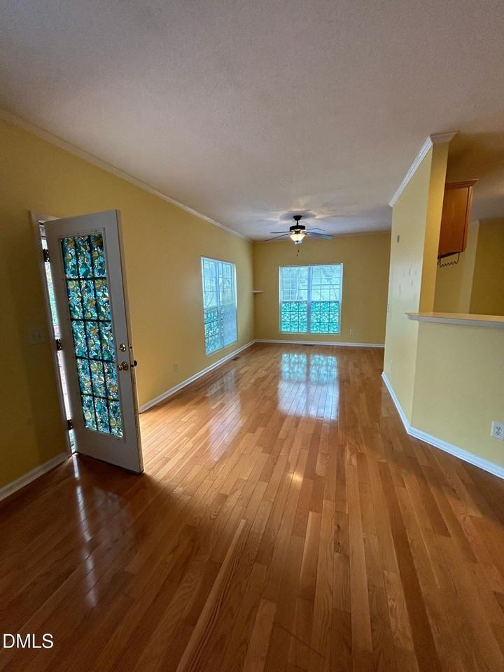 100 Henson Place - Photo 4 of 27