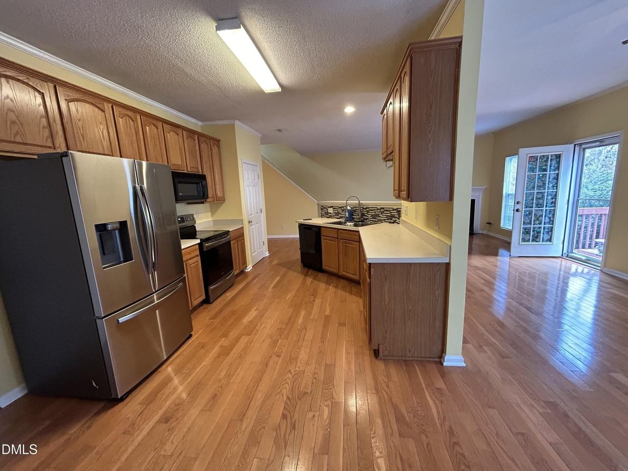 100 Henson Place - Photo 7 of 27