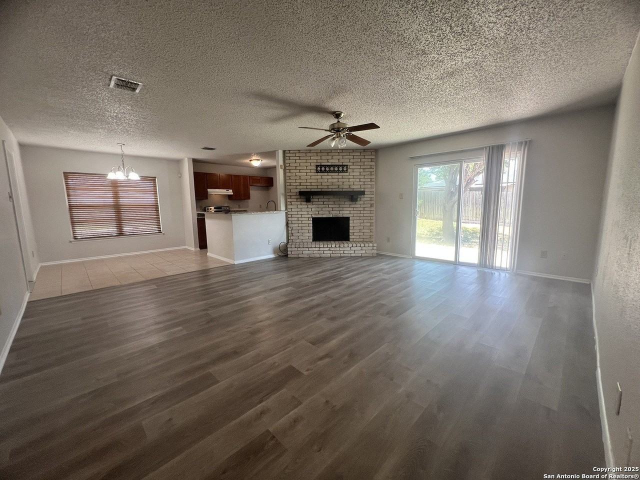 4947 Nuthatch Street - Photo 3 of 13