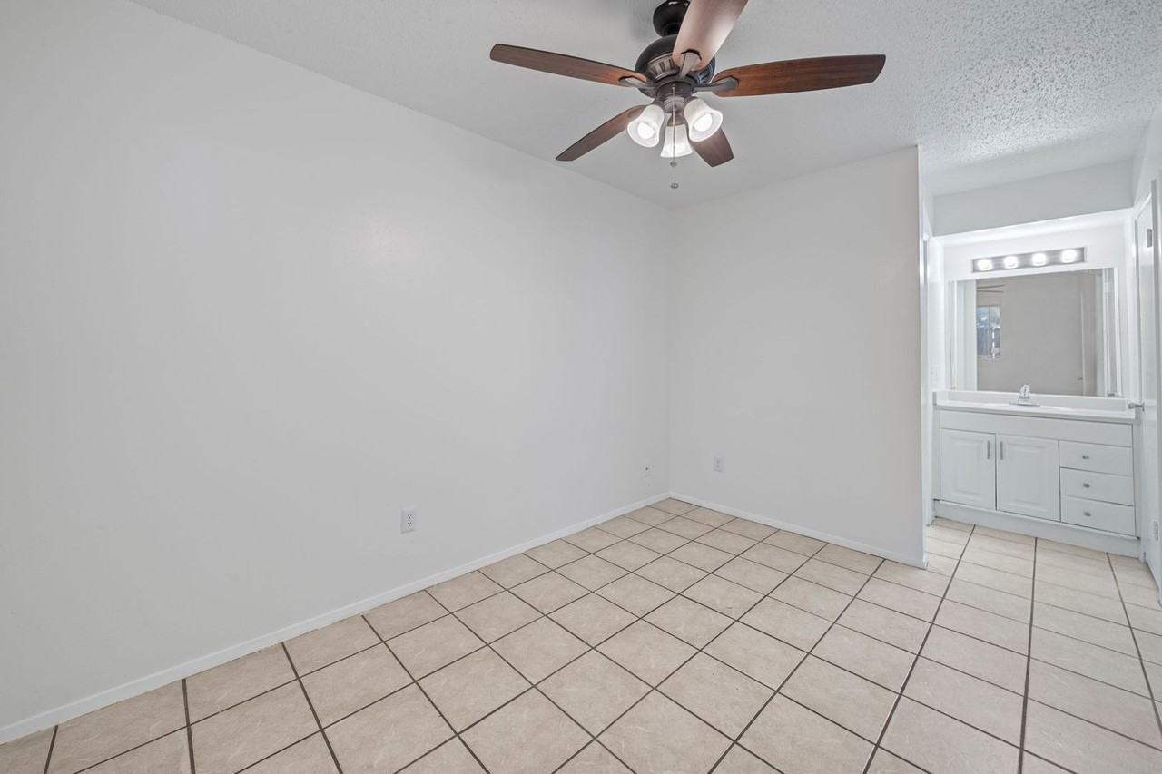 2410 Longview Condos (Mesquite Condos) - Photo 7 of 16