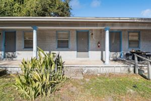 featured image of 2430 Tanglewood Street #6