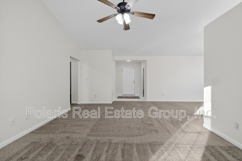 439 Venus Dr - Photo 7 of 27