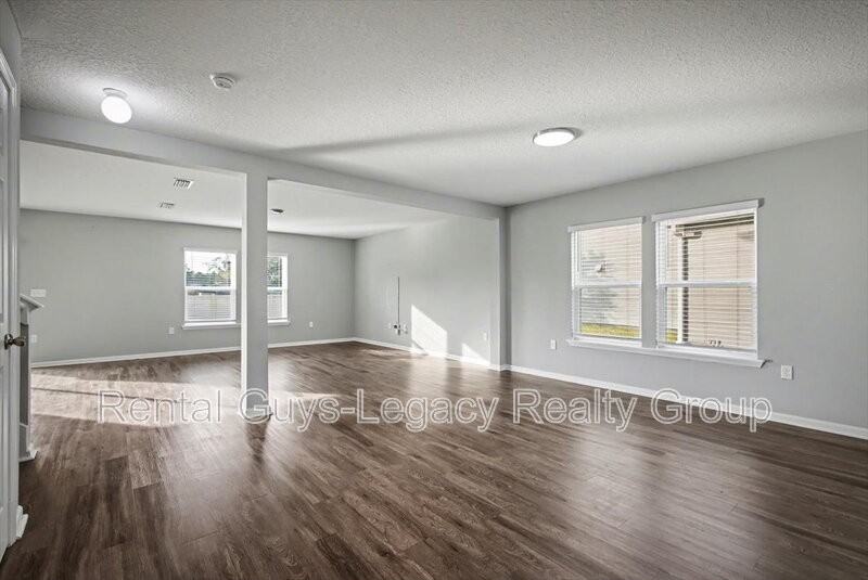 5054 Oak Bend Ave - Photo 6 of 44