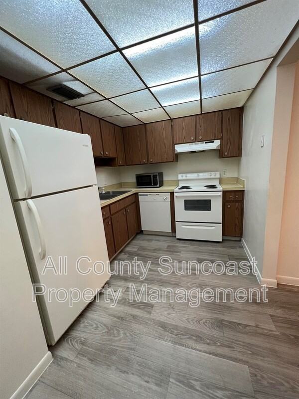 1830 Dr M.L.K. Jr St N #204 - Photo 5 of 7