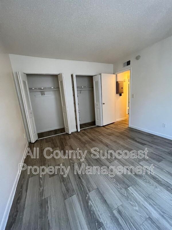 1830 Dr M.L.K. Jr St N #204 - Photo 6 of 7