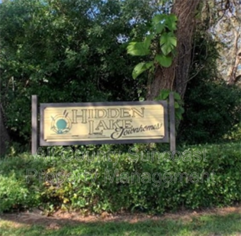 12039 117th Street North - Photo 2 of 8