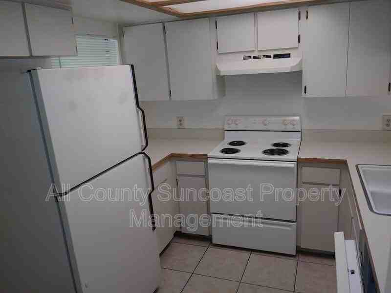 12039 117th Street North - Photo 3 of 8