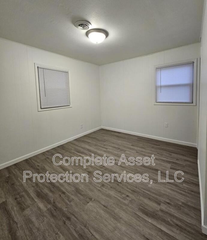 7525 Beech Avenue - Photo 4 of 13