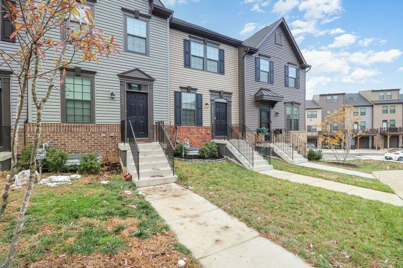 2042 Track Cir - Photo 2 of 28