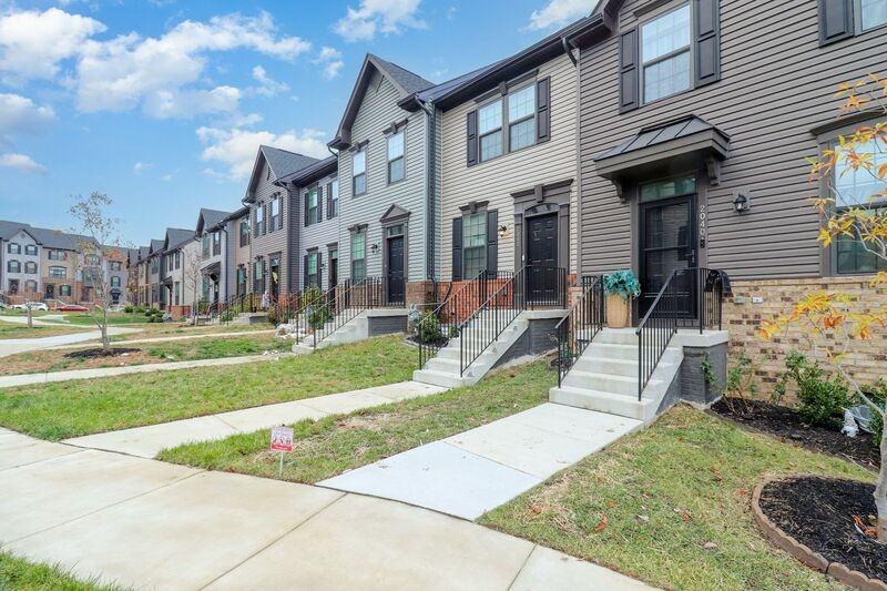 2042 Track Cir - Photo 3 of 28