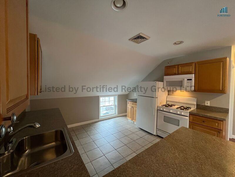 21 Pear St #3 - Photo 4 of 25