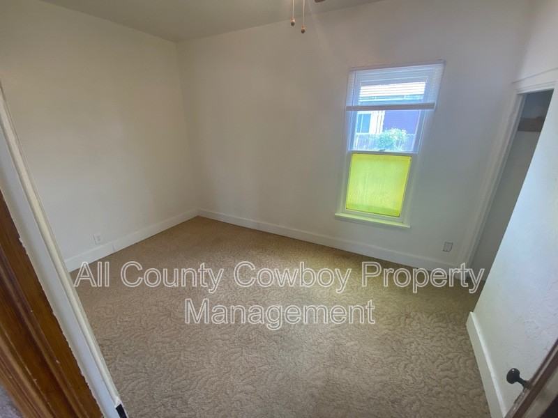 720 S 3rd St - Photo 7 of 11