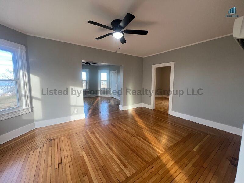 265 Middle St - Photo 2 of 26