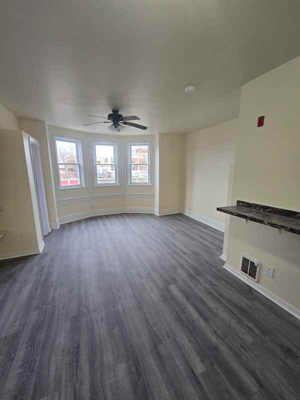 3219 N 13th St - Photo 3 of 8